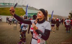 Read more about the article Gdyński Bieg Niepodległości z Decathlon – sportowe święto w biało-czerwonych barwach